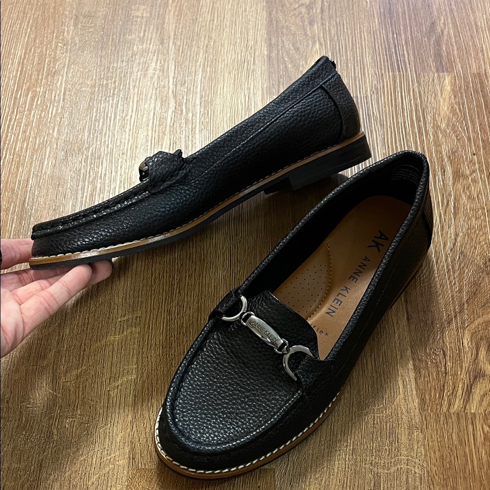 Anne Klein Black Textured Loafers